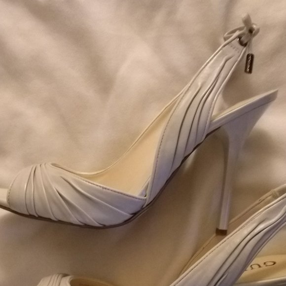 Beige Open toe Guess heels - Picture 8 of 9